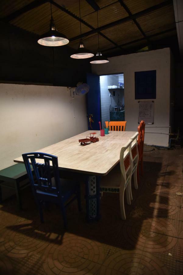 The Social Space Hostel Bombay Esterno foto